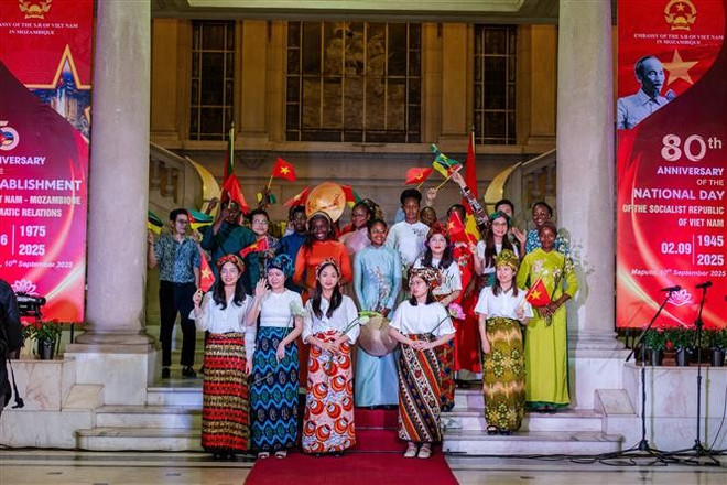 vna-potal-80-nam-quoc-khanh-viet-nam-va-mozambique-viet-tiep-chuong-moi-trong-hanh-trinh-hop-tac-8270695.jpg