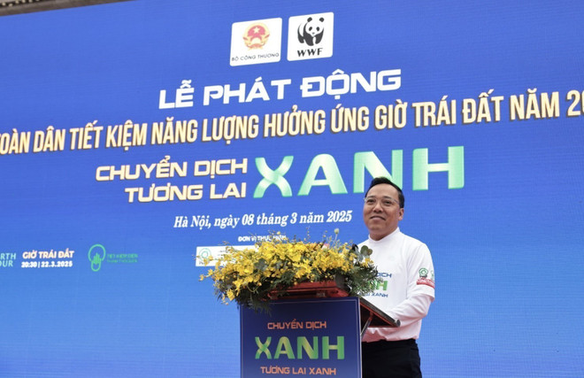 Deputy Minister of Industry and Trade Nguyen Hoang Long at the launching event (Photo: VNA) vna-potal-hon-1000-nguoi-tham-gia-giai-chay-gio-trai-dat-2025-7901265.jpg