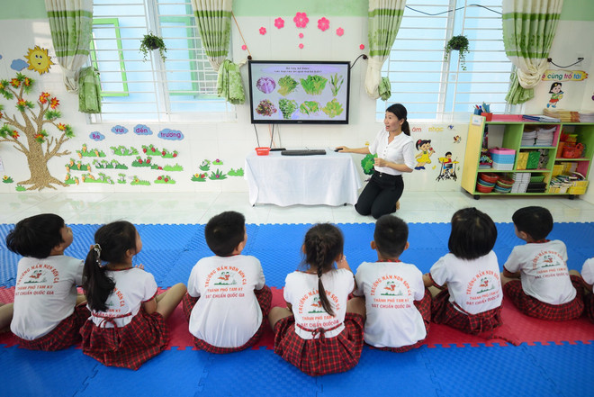 School nutrition impacts more than just physical health - it influences cognitive abilities and emotional well-being. (Photo: VNA) th-4.jpg