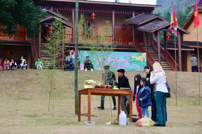Preparing for the Gau Tao Festival in Ha Giang. (Photo: VietnamPlus) ha-giang-2-1.jpg