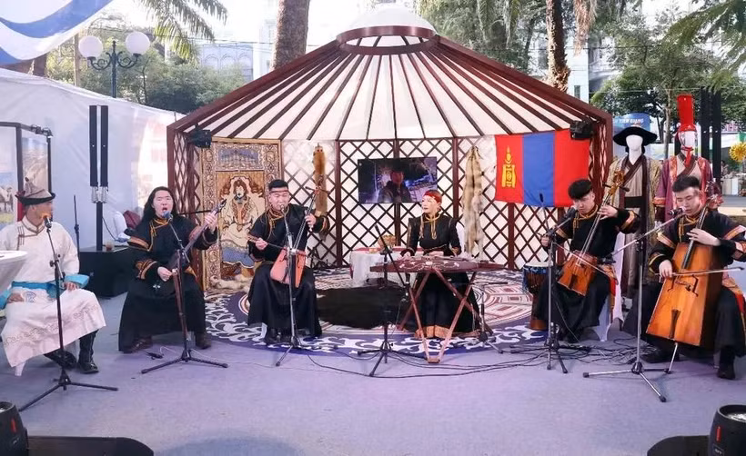 A booth introducing Mongolia tourism at Ho Chi Minh City Tourism Festival 2024 last April. (Photo: VNA)