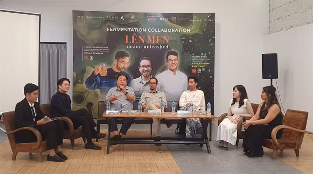 Chef Hoang Tung of TUNG Group (2nd left), KOTO founder Jimmy Pham (3rd left), fermentation pioneer Daniel Hoai Tien (centre) and fermentation expert Jason Ignacio White at the launch of 'Len Men: Umami Unleashed' project. (Photo: VNA)