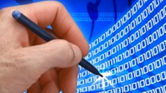 The E-signature should not be made compulsory but optional, according to the Vietnam Banking Association. (File Photo) 
