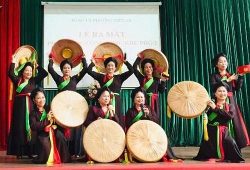 A performance of Quan Ho Bac Ninh folk songs (Photo: VietnamPlus)