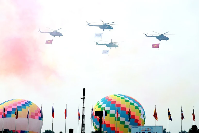 A welcome flyover performed by the VPA's Air Force at a rehearsal for the opening ceremony of the Vietnam International Defense Expo 2024. (Photo: the Ministry of National Defence.)