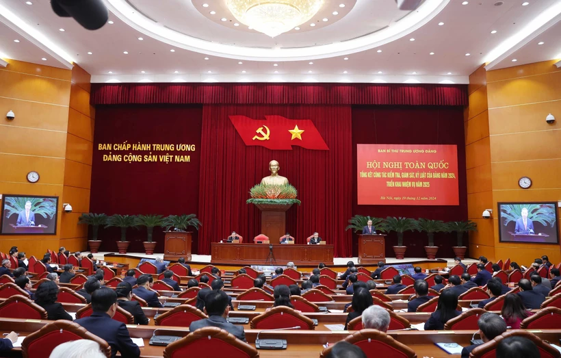 General Secretary of the Communist Party of Vietnam (CPV) Central Committee To Lam delivers a speech at the national teleconference. (Photo: VNA)