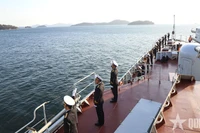 Frigate 015 – Tran Hung Dao and the delegation of the Vietnam People’s Navy (VPN) on December 14 leave Jinhae Naval Base. (Photo: qdnd.vn)