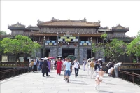 Tourists visit the Hue Imperial Citadel. (Photo: VNA)