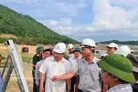Officials of former Ninh Thuan province (which is part of Khanh Hoa province now) inspect the progress of Bac Ai pumped-storage hydropower plant. (Photo: VNA)