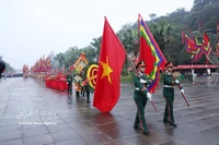 An incense-offering delegation sets off for Nghia Linh Mountain on the Hung Kings Commemoration Day in 2025. (Photo: VNA)