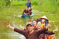 Tourists visit an eco-tourism site in the U Minh Ha forest in Ca Mau province (Photo: VNA)