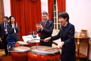 PM Le Minh Hung hosts state banquet for Japanese counterpart Takaichi Sanae 
