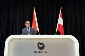 Vietnamese Ambassador to Austria Vu Le Thai Hoang speaks at the Vietnam-Austria forum on skilled labour and vocational training (Photo: VNA)