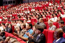 Delegates attend the closing session of the Hanoi Convention signing ceremony (Photo: VNA)