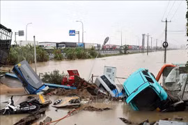 Damage caused by historic rains and floods in Phu Yen ward, Dak Lak province. (Photo: VNA)