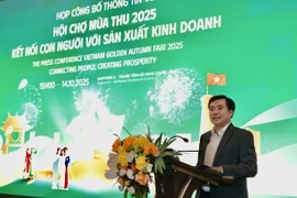 Deputy Minister of Industry and Trade Nguyen Sinh Nhat Tan speaks at the press conference on October 14. (Photo: VNA)