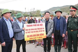 Hanoi provides 50 billion VND (nearly 1.9 million USD) in aid for Gia Lai province on November 22 (Photo: vov.vn)
