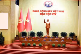 The Presidium chairs the 14th National Party Congress. (Photo: VNA)