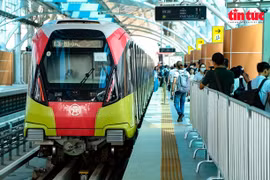 A train of Nhon-Hanoi Station Metro Line 3.1 (Photo: VNA)