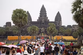 Tourists visit the Angkor Wat in Siem Reap province, Cambodia, April 15, 2025. (Photo: xinhua)