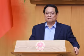Prime Minister Pham Minh Chinh speaks at the Government’s regular meeting on November 8. (Photo: VNA)