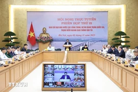 Prime Minister Pham Minh Chinh addresses the 21st meeting of the State steering committee for national key projects in the transport sector. (Photo: VNA)