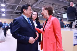 Vietnamese Prime Minister Pham Minh Chinh (L) meets with UNCTAD Secretary-General Rebeca Grynspan. (Photo: VNA)
