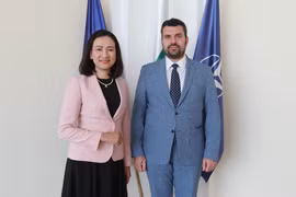 Vietnamese Ambassador to Bulgaria Nguyen Thi Minh Nguyet (L) meets with Bulgarian Minister of Foreign Affairs Georg Georgiev. (Photo: VNA)