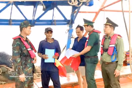 Stepping up communication efforts and enforcement against IUU violations in Ca Mau. (Photo: VNA)