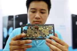 The value chain map of the electronics and electrical industry provides in-depth analysis, selection, and systematisation of information from 742 companies operating in seven key electronics and electrical sectors. (Photo: VNA) 