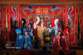 A performance staged in service of the Ky Yen (Peace praying) Festival at communal houses and historical relic sites. (Photo: VNA)