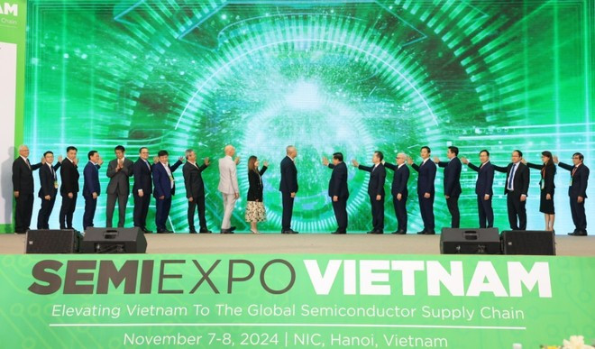 The National Innovation Center (NIC) and the Global Semiconductor Alliance (SEMI) announce their cooperation in developing the semiconductor industry in Vietnam. Photo: VNA trien-lam-nganh-cong-nghiep-ban-dan-viet-nam-2024-01-09122024-4336.jpg