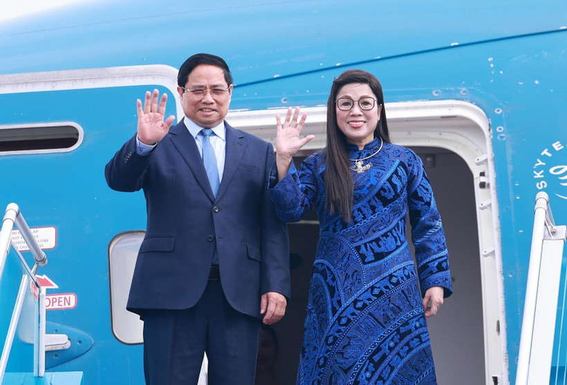 Prime Minister Pham Minh Chinh, accompanied by his spouse and a high-level Vietnamese delegation, leaves Hanoi on November 16 for official visits to Kuwait and Algeria, and attendance at the G20 Summit along with bilateral engagements in South Africa