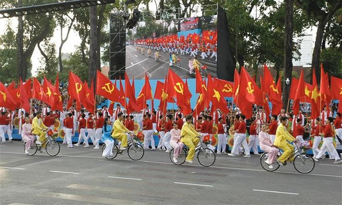 Art performances by artists from HCM City (Photo: VNA)
