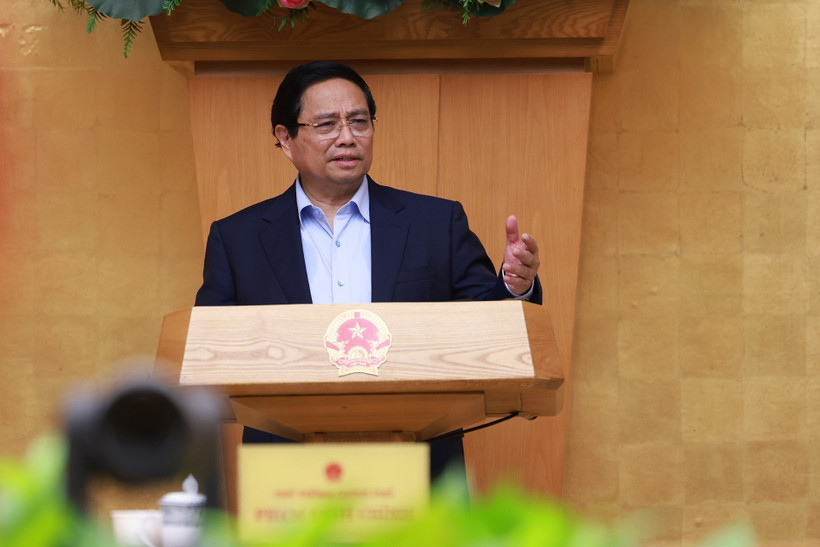 Prime Minister Pham Minh Chinh presides over the Government’s regular August meeting. (Photo: VNA)