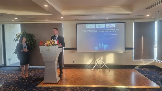 Czech Minister of Industry and Trade Lukas Vlcek speaks at the seminar (Photo: VNA)