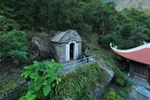 Ngoa Van – Sacred Buddhist site amid majestic mountains