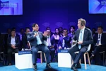 PM charts Vietnam’s path at WEF ’s policy dialogue