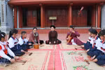 Folk singing inspires young generation in Hai Phong city