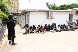 Laos hands over 67 Thai nationals linked to online scam operations