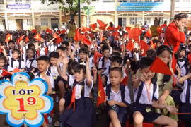 Primary students at the opening ceremony of the new academic year on September 5 (Photo: VNA)