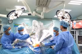 Robotic surgery for organ transplantation at Binh Dan Hospital (Photo: VNA)