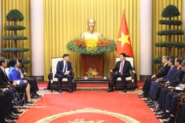 State President Luong Cuong (R) and Chief Justice of the Supreme Court of Mongolia Ganzorig Damdin in Hanoi on March 4. (Photo: VNA)