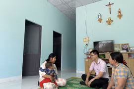 Thanks to the housing support, the family of Phi Sronh K’Phuong, a woman of the K'Ho ethnic group in Lieng Sronh commune of Dam Rong district, can now live in a well-built house. (Photo: VNA)