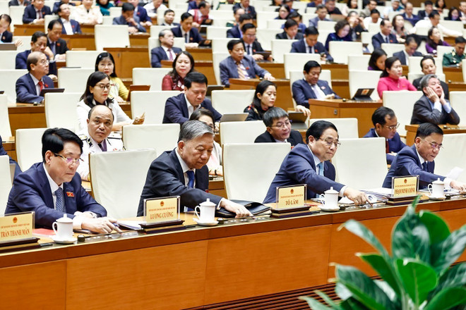 anh-minh-hoa-2-sau-pv-thayer-tai-ky-hop-thu-8-quoc-hoi-khoa-xv-tong-bi-thu-to-lam-chu-tich-nuoc-luong-cuong-thu-tuong-pham-minh-chinh-va-dai-bieu-bieu-quyet-thong-qua-chu-truong-dau-tu-du-an-dien-hat-nhan-ninh-thuan-nguon-ttxvn.jpg