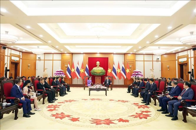 The meeting between CPV General Secretary To Lam and Prime Minister of Thailand and leader of the Pheu Thai Party Paetongtarn Shinawatra in Hanoi on May 16. (Photo: VNA) vietnamese-party-leader-receives-thai-prime-minister-2.jpg