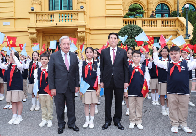 vietnamese-president-hosts-welcome-ceremony-for-un-secretary-general-2.jpg