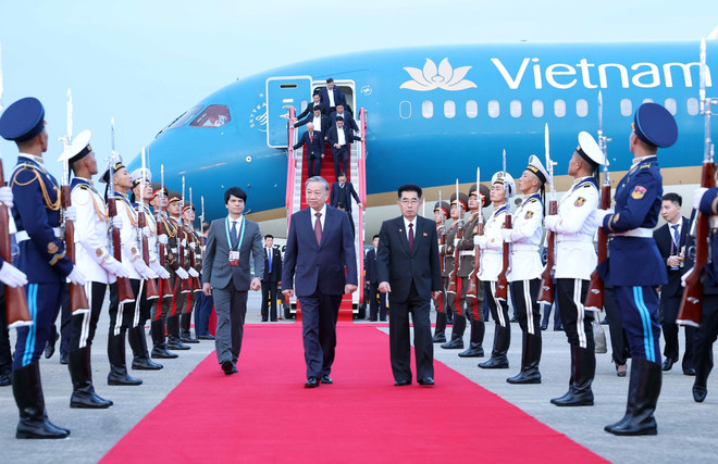 party-leader-begins-state-visit-to-dprk-1.jpg