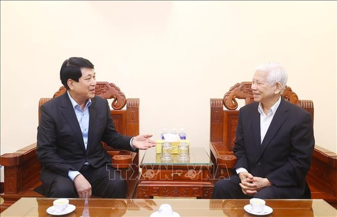state-president-extends-tet-greetings-to-former-leaders-2.jpg