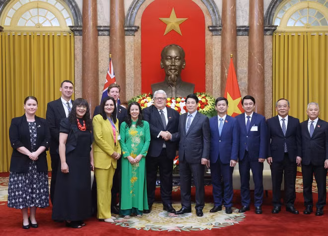 state-president-receives-new-zealand-parliament-speaker-2.jpg